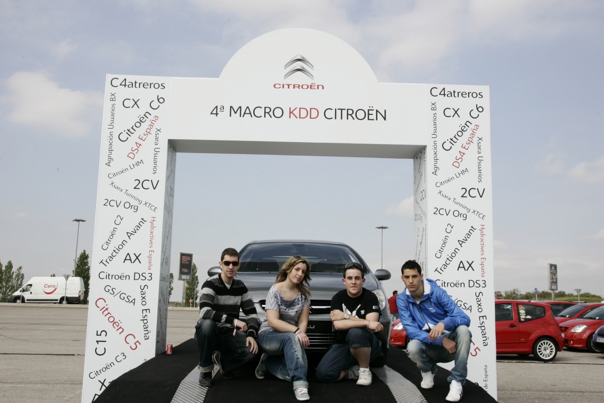 Fans-Citroen-Macro-kdd-2010-6.jpg