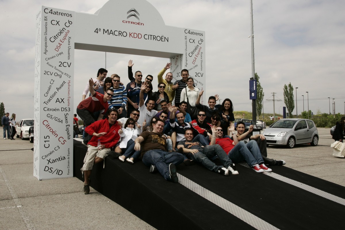 Fans-Citroen-Macro-kdd-2010-9.jpg